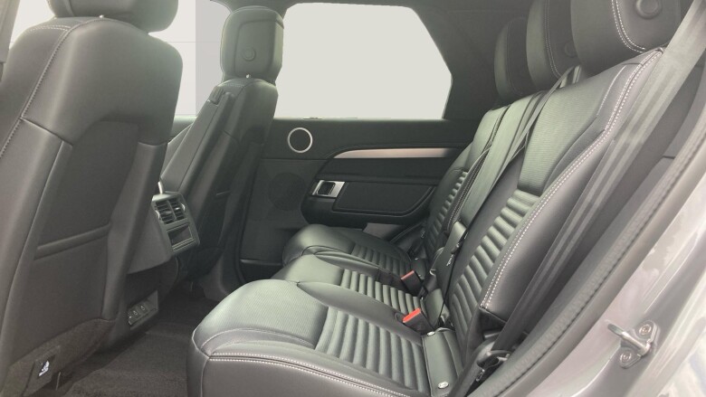 Land Rover Discovery 3.0 D350 Dynamic SE 5dr Auto Diesel Station Wagon